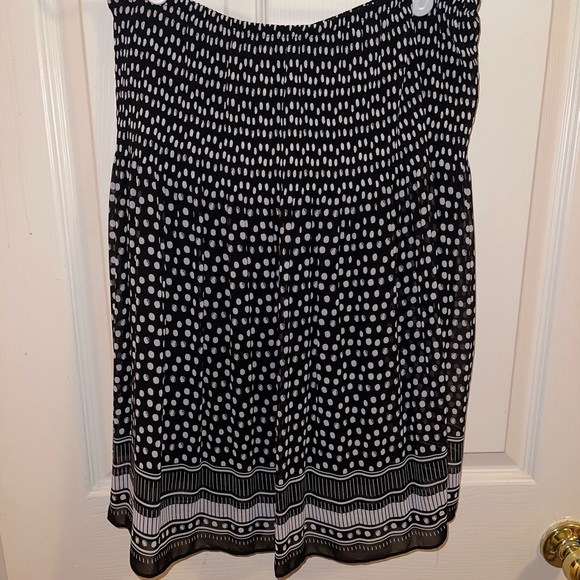 Max Studio Skirt size small - Picture 7 of 8